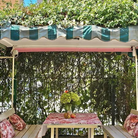 Seaside Bliss 2 Guest house